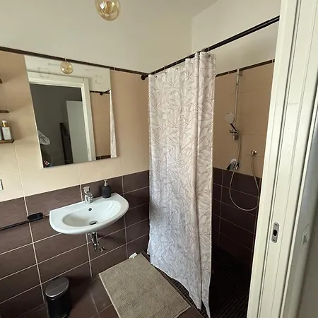 Charming House With Private Courtyard * Milán